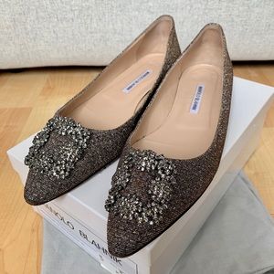 Manolo Blahnik Hangisi Flat Size 10 Gold Glitter
